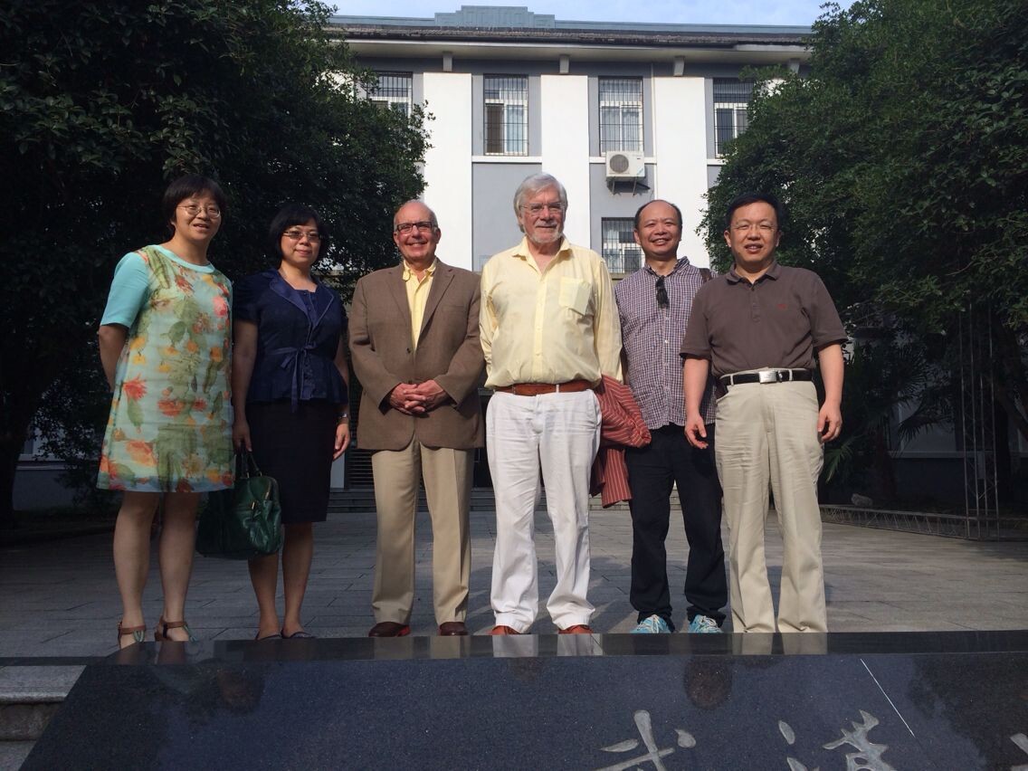 著名学者默多克教授、莫斯可教授访问海角视频
