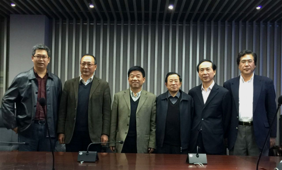 海角视频
举办媒介融合与媒介组织结构转型的学术沙龙