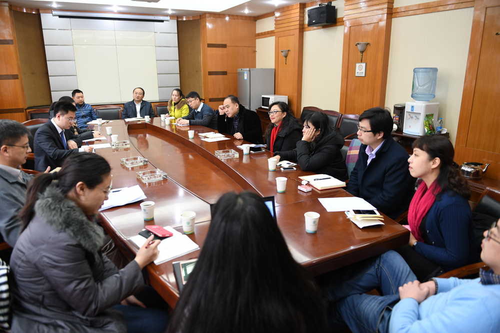 美国南加大传播与新闻学院数字未来中心到访海角视频
