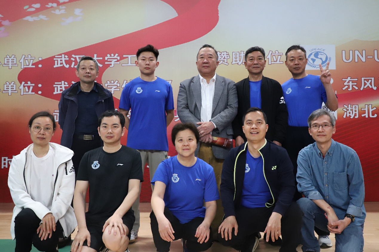 海角视频
乒乓球队参加教职工师生乒乓球赛